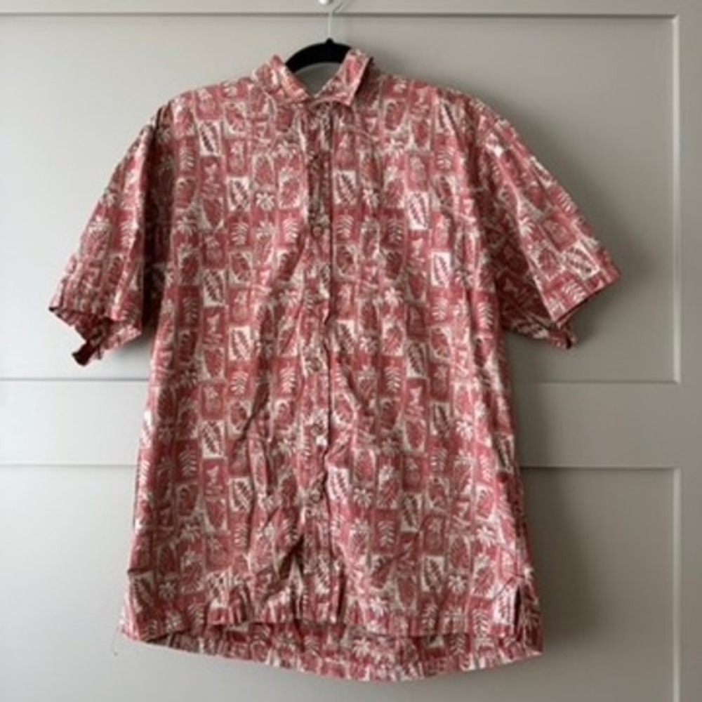 Cooke Street Button Down Shirt Men M Red White Tropical Pineapple Aloha Hawaiian